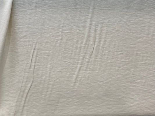Polyester satin blanc cassé