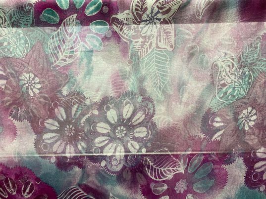 Soie voilage crêpe imprimé fleurs violet rose blanc vert