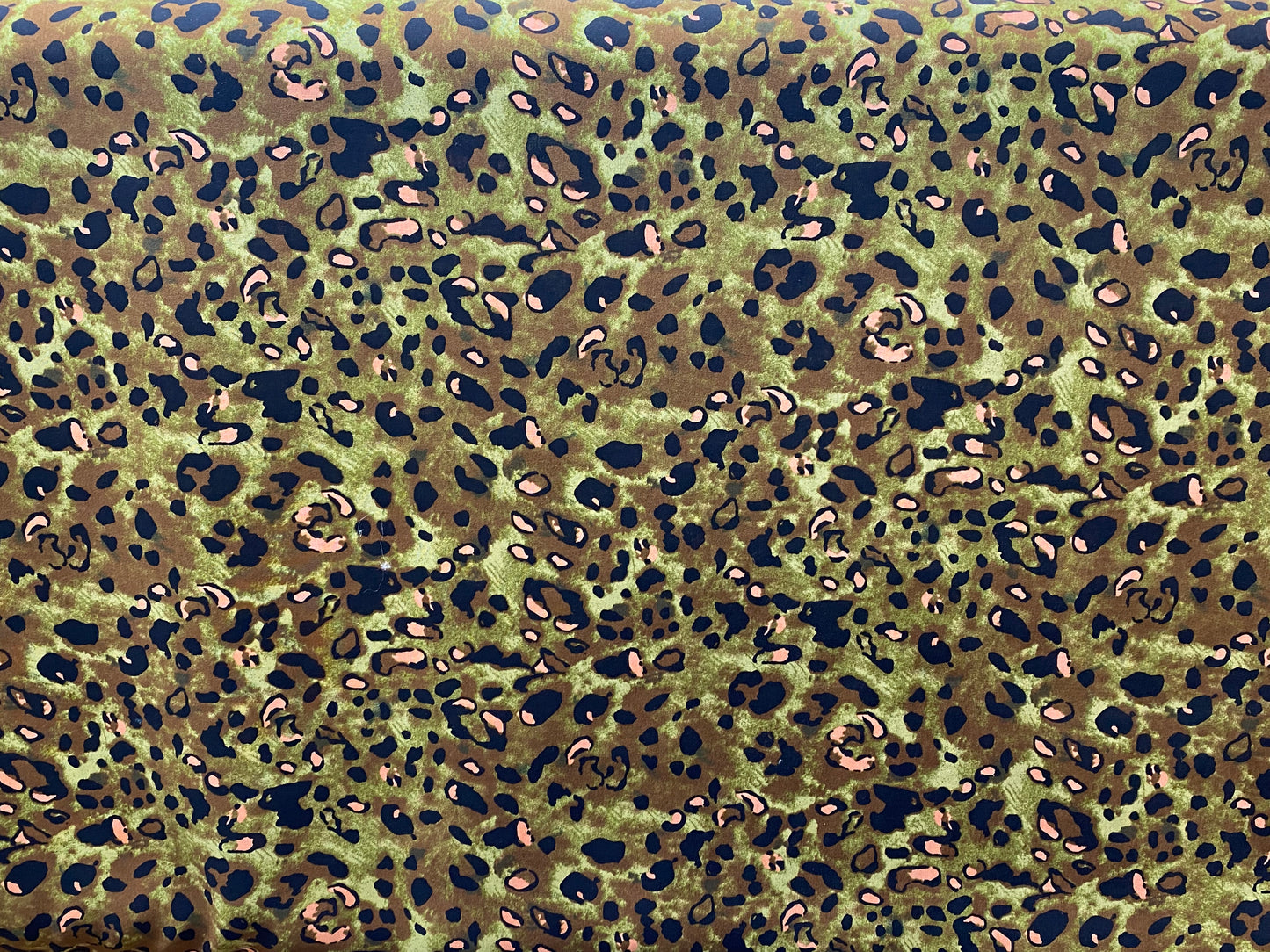 Viscose imprimé Afrique léopard tigré vert noir