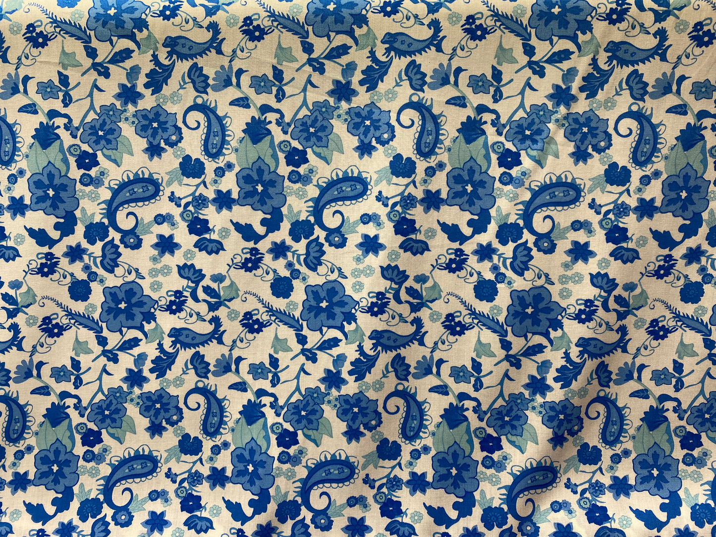 Viscose imprimé cachemire bleu blanc