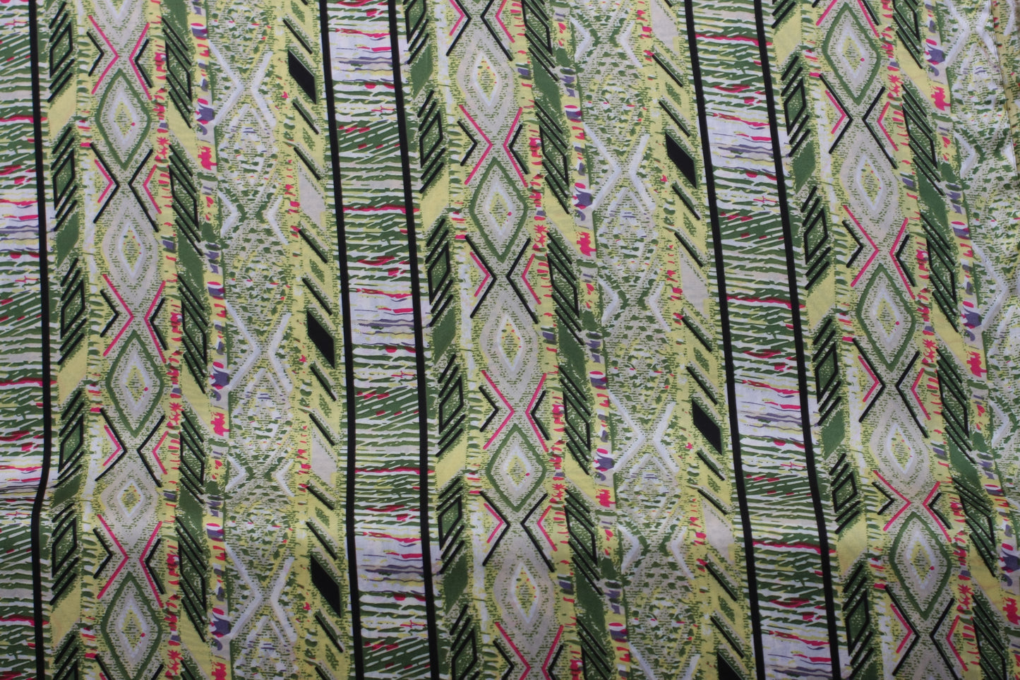 Polyester satin imprimé vert jaune