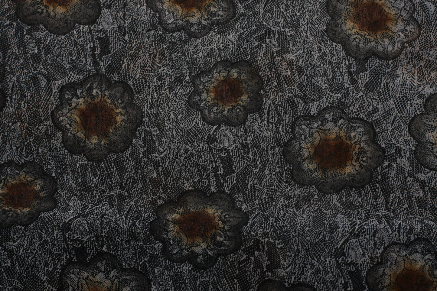 Polyester voilage imprimé fleurs gris