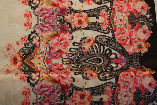 Polyester satin imprimé fleurs cachemire blanc rose noir ( moitié du tissus uni blanc )