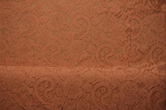 Polyester dentelle chantilly fleurs rose