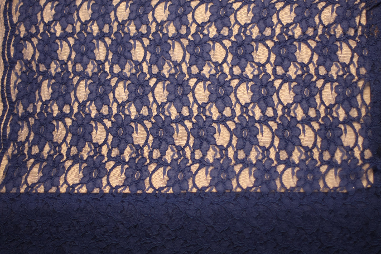 Polyester dentelle chantilly fleurs bleu