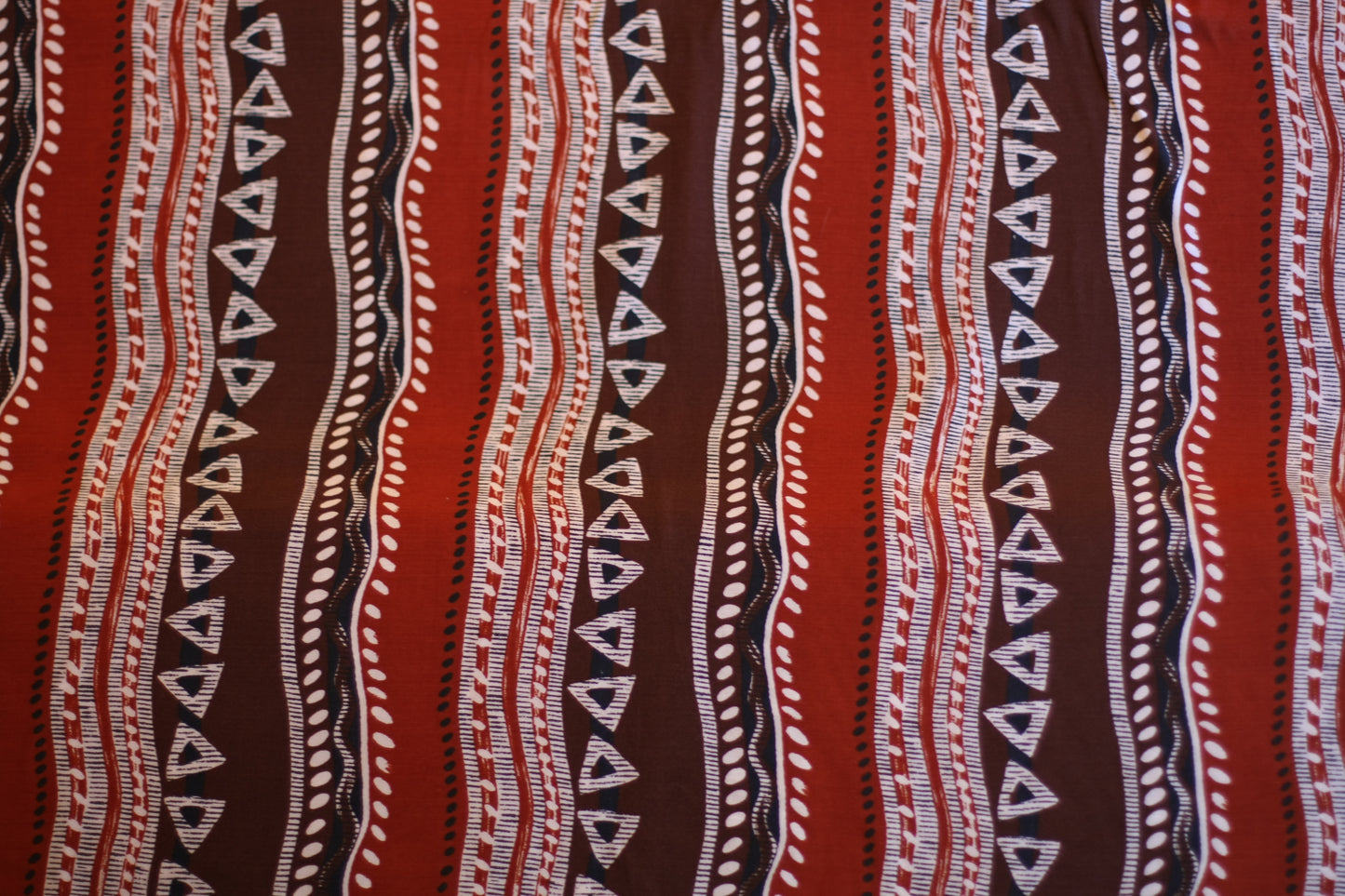 Polyester coton imprimé Afrique brun blanc noir