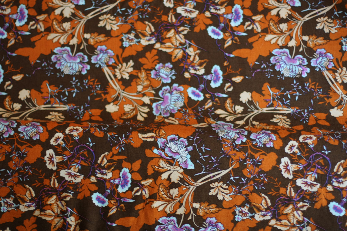 Viscose imprimé fleurs brun bleu orange