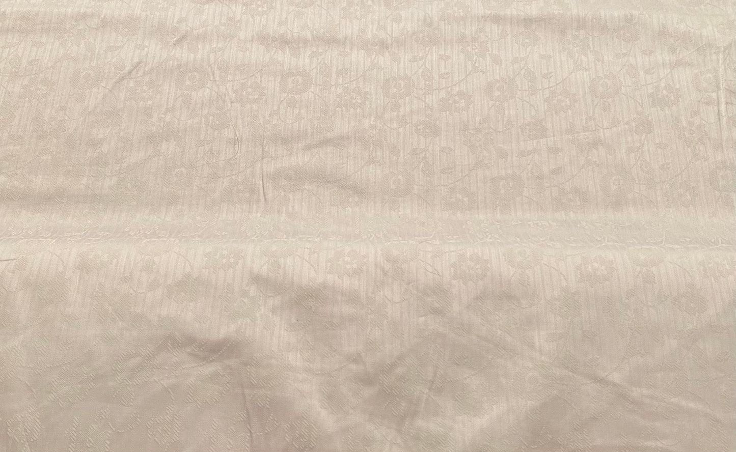 Polyester élasthanne satin tissé fleurs blanc