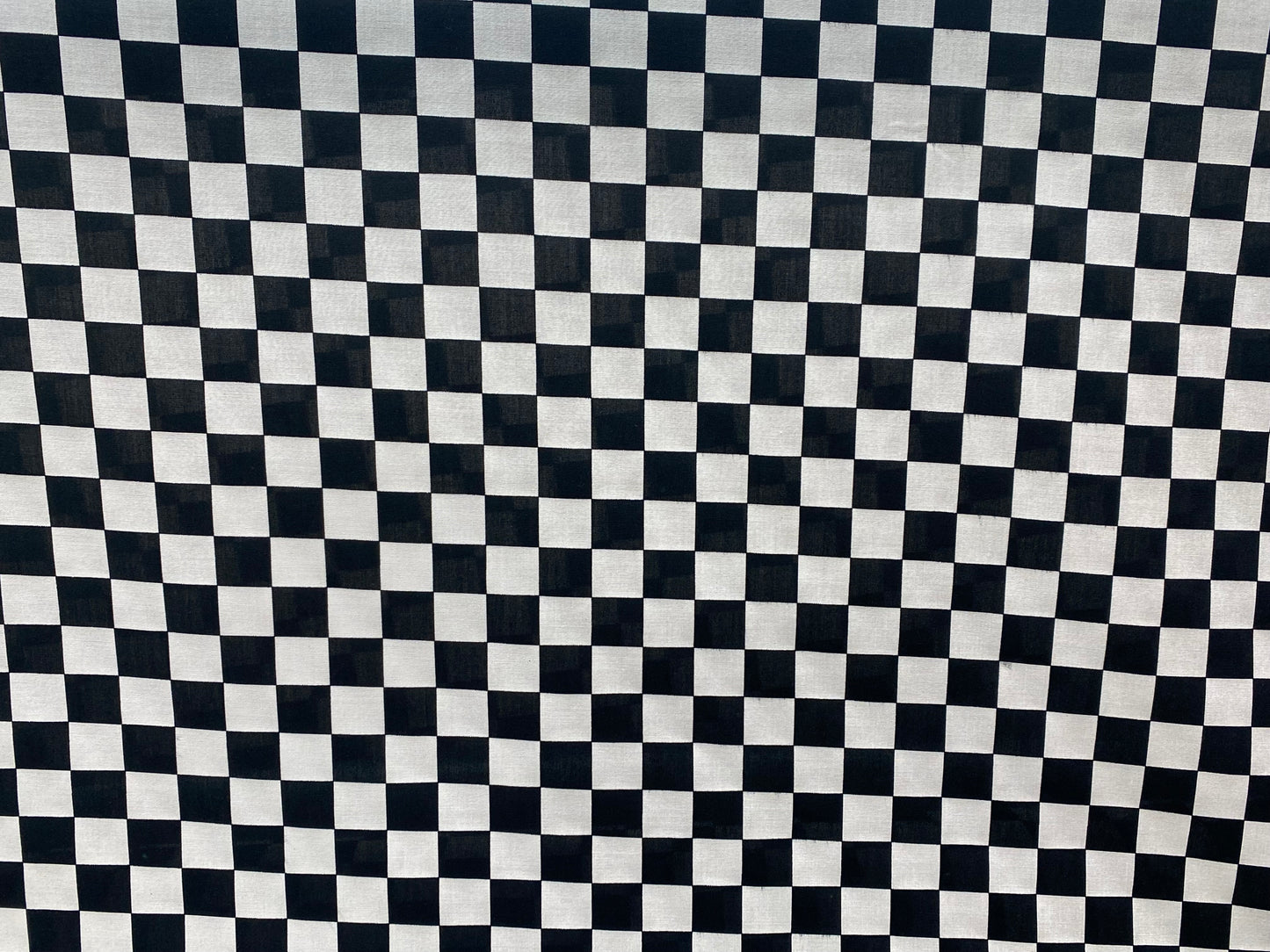 viscose imprimé carreaux blanc noir